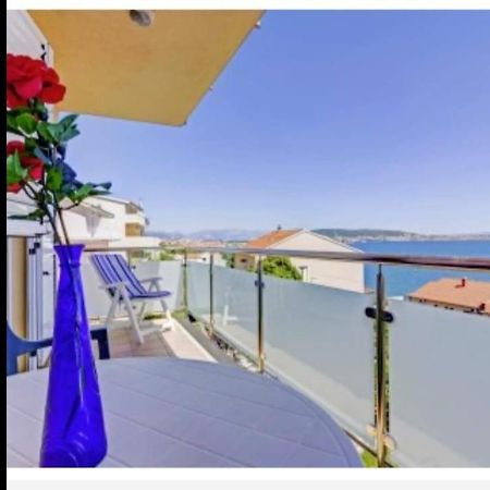 Apartmani Gizela Donji Seget Exterior foto