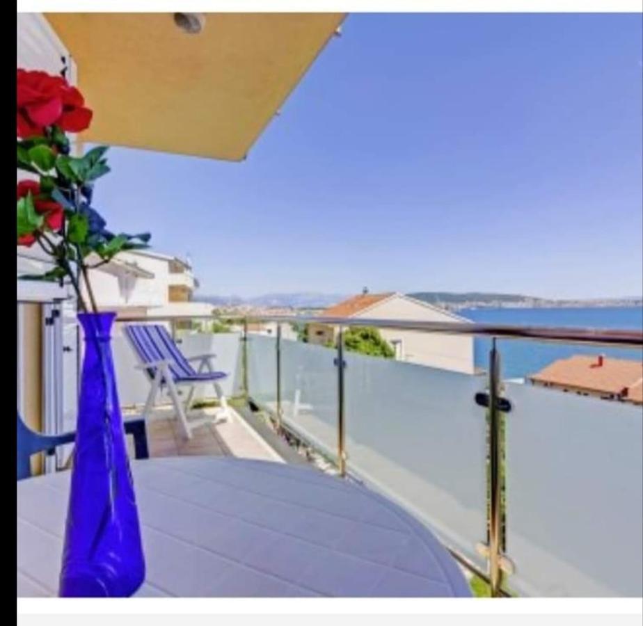 Apartmani Gizela Donji Seget Exterior foto