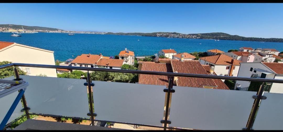Apartmani Gizela Donji Seget Quarto foto
