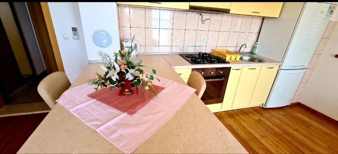 Apartmani Gizela Donji Seget Quarto foto