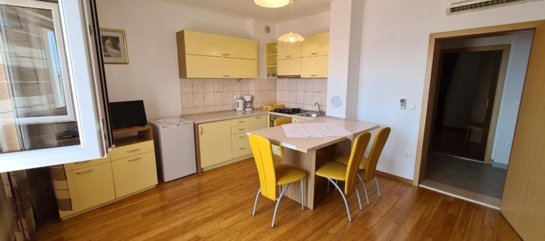 Apartmani Gizela Donji Seget Quarto foto